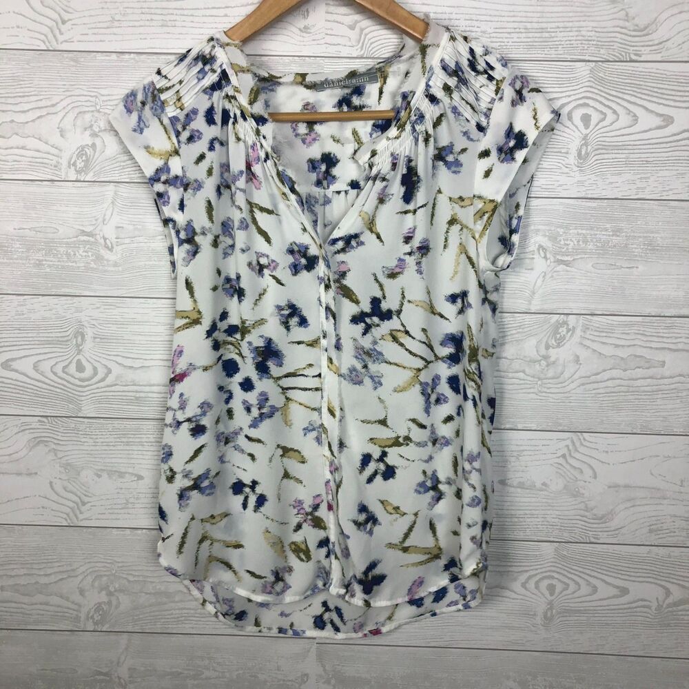 Daniel Rainn Women's XS PETITE Floral Print Short Sleeve V Neck Blouse Shirt